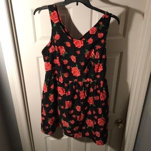 ELEGANT ROSE RETRO PARTY DRESS